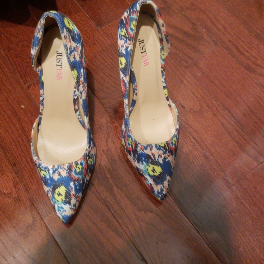 Just fab multicolored pumps